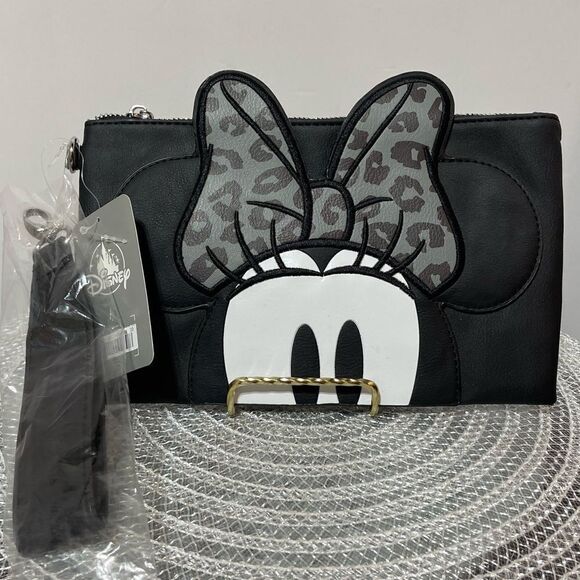 Disney Minnie Mouse Grayscale Wristlet NWT - Picture 1 of 12